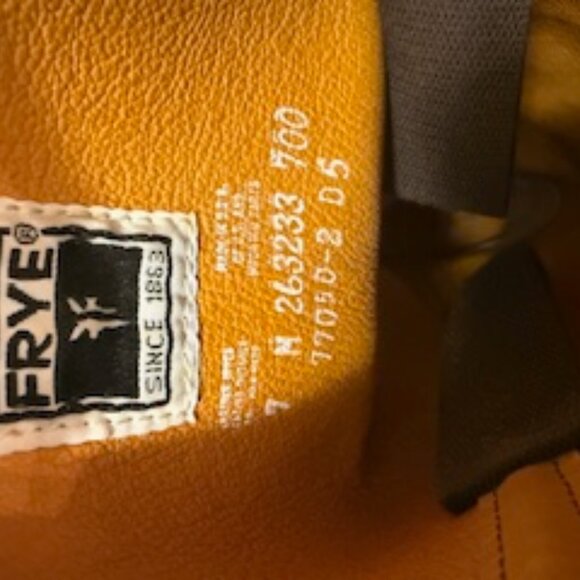 Frye Campus Banana Leather Boots Women Size 7 - Picture 2 of 7